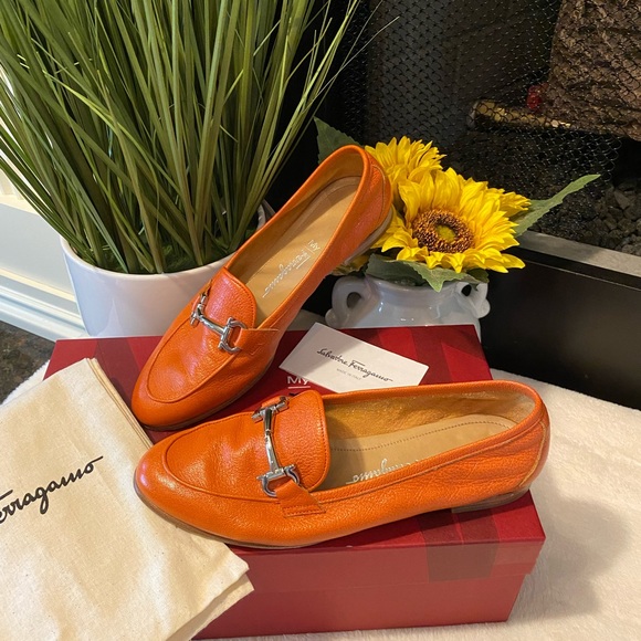 Salvatore Ferragamo Leather Flats - Picture 1 of 6